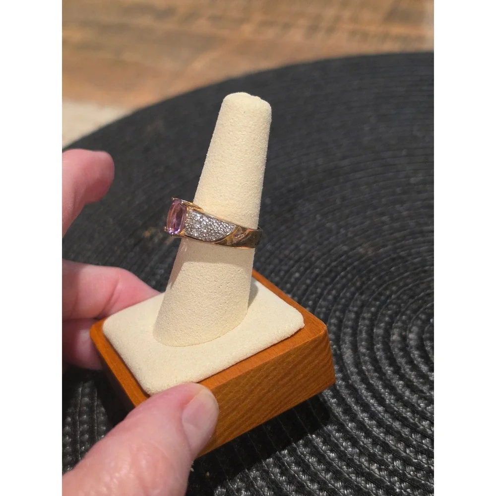 N/A elegant gold